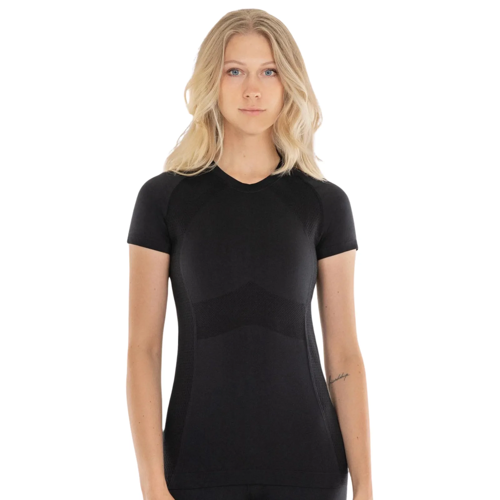 Anique Short Sleeve Crew Shirt in Black Swan - Women's Medium (8)