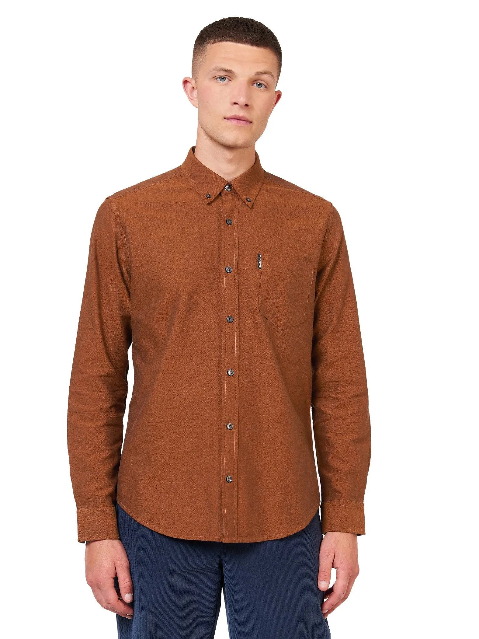 Ben Sherman Men's Button-Down Collar Signature Oxford Shirt, Tab Logo Pocket, Long Sleeved, Regular Fit