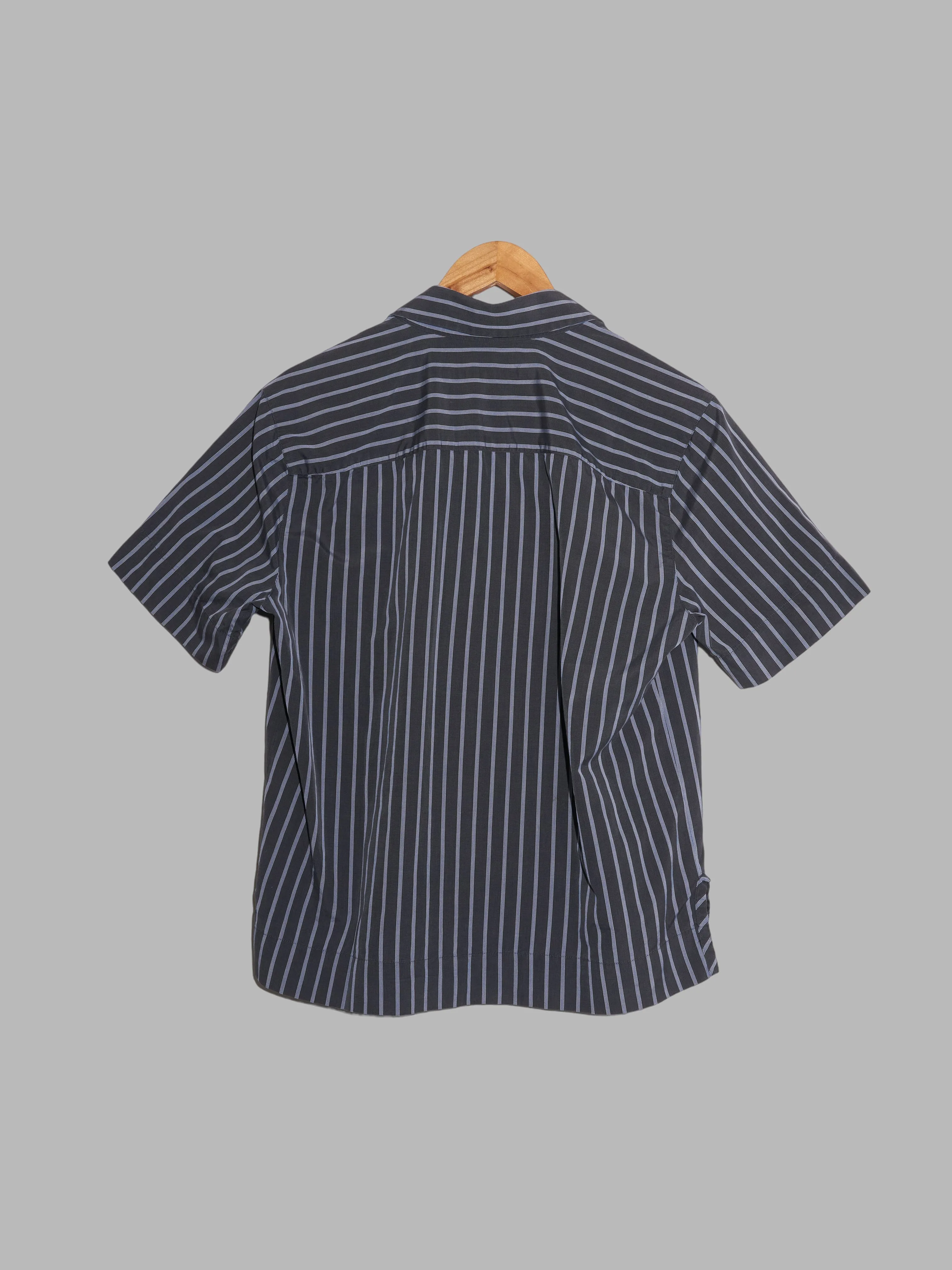 Dirk Bikkembergs spring 1999 dark grey striped open neck short sleeve shirt - M