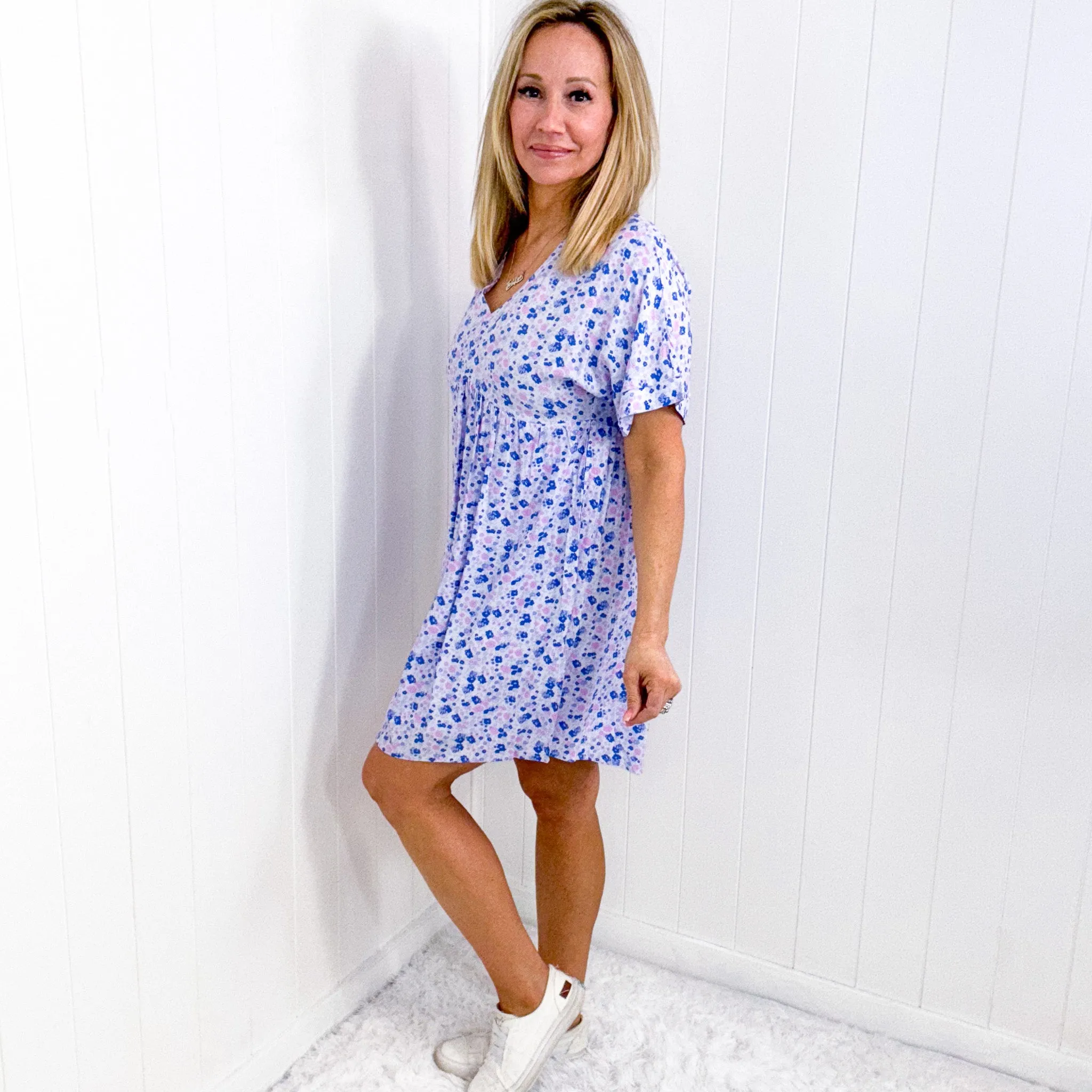 Ditzy Floral Lavender Sunny Streets V Neckline Short Sleeve Dress