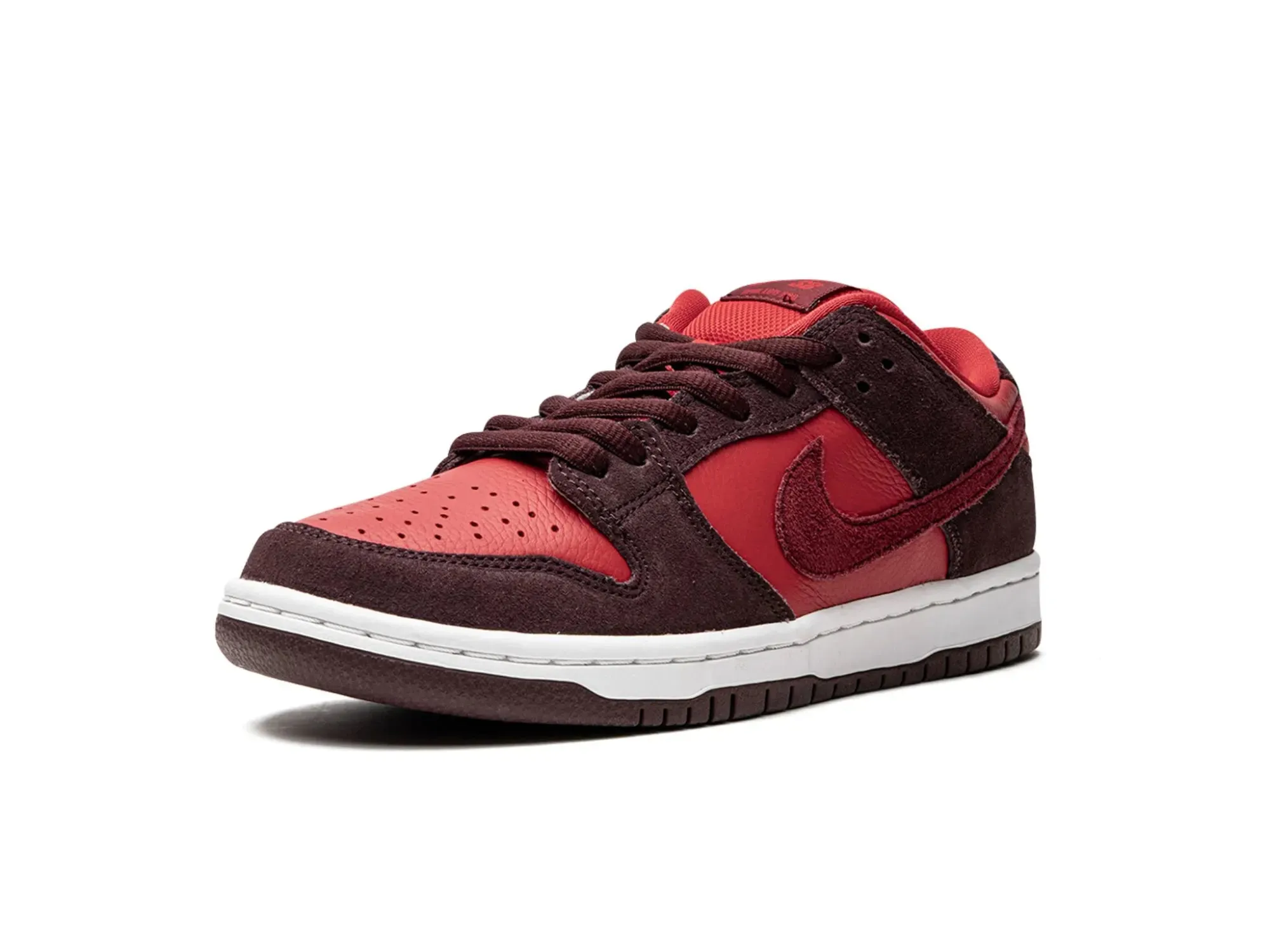 Nike SB Dunk Low "Cherry"