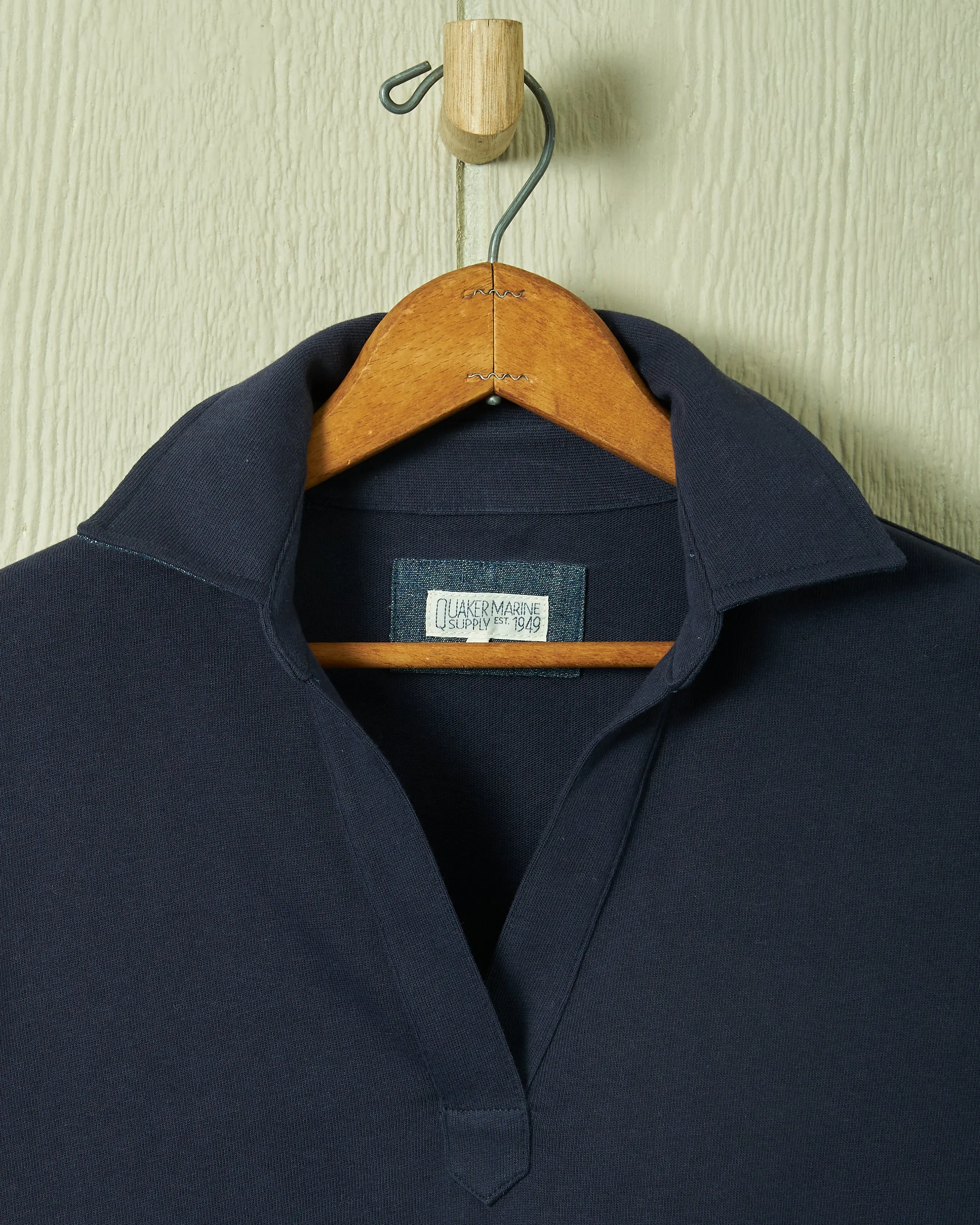 Short Sleeve Inlet Pullover in Navy